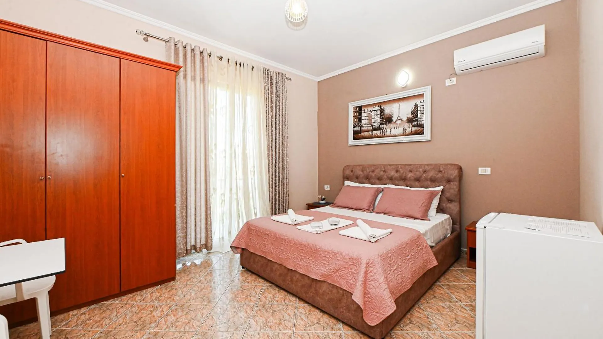 ***  Hotel Fama Škalngur Albanien
