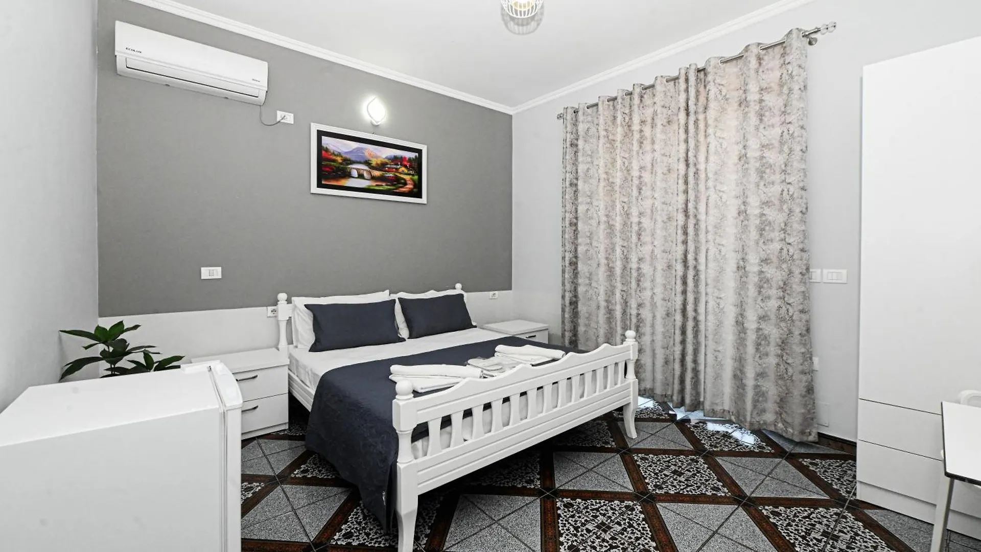 ***  Hotel Fama Škalngur Albanien