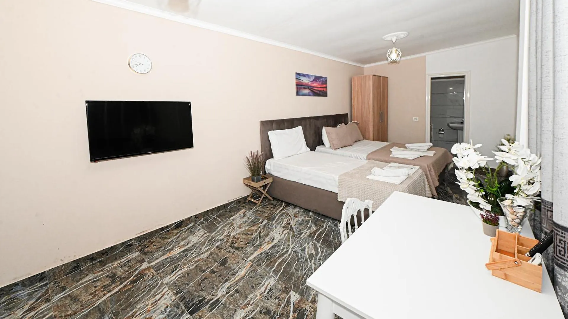 ***  Hotel Fama Škalngur Albanien