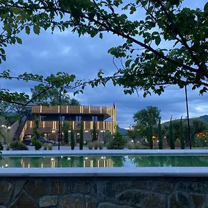 Hotel Restaurant Natyra E Qete