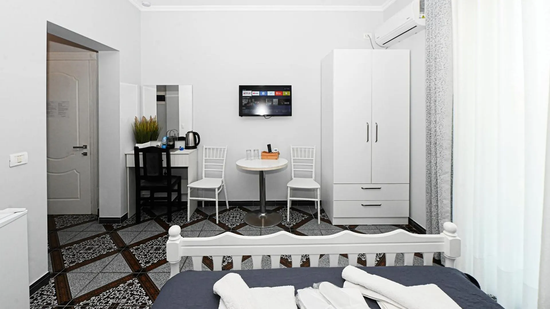 Hotel Fama Shkallnur 3*,  Albania