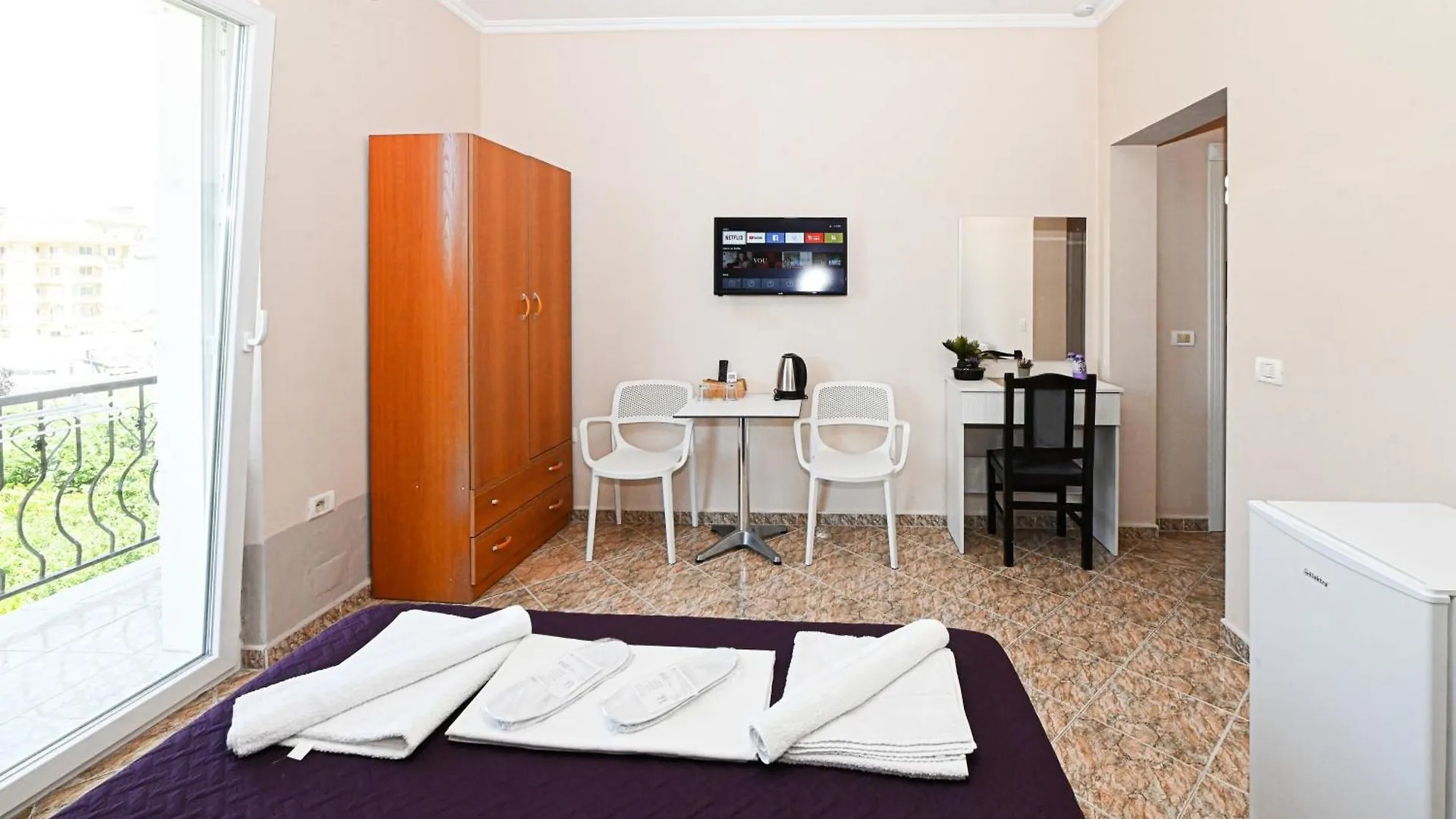 Hotel Fama Shkallnur