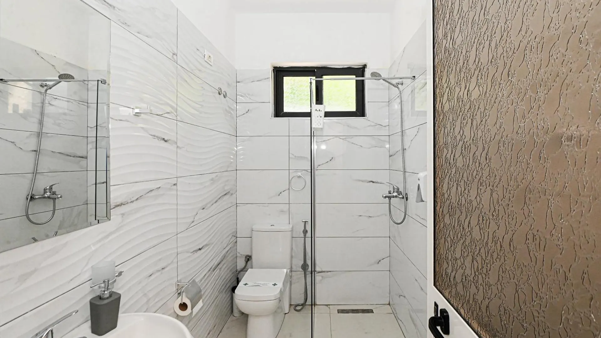 Hotel Fama Shkallnur
