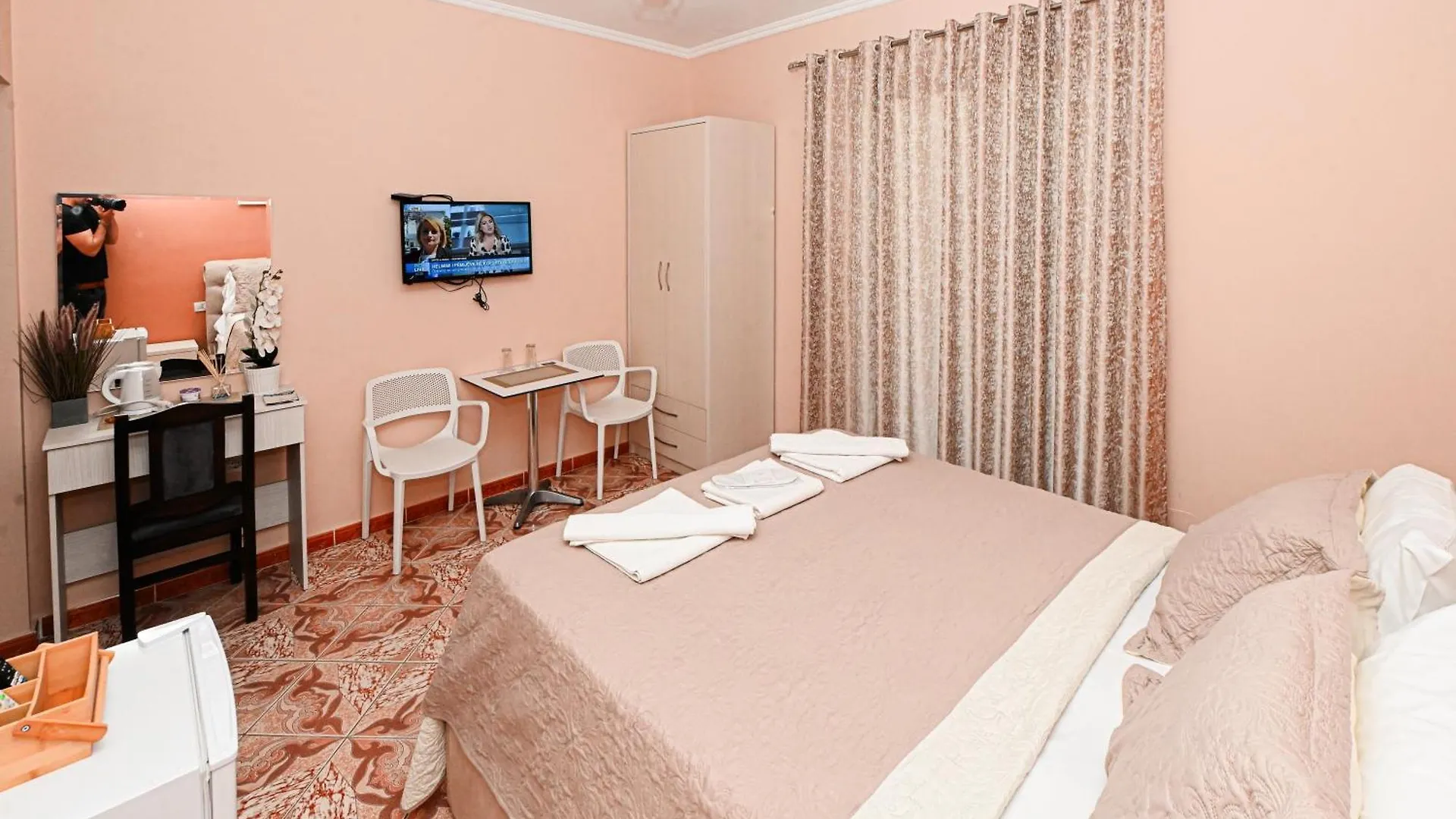 Hotel Fama Shkallnur 3*,